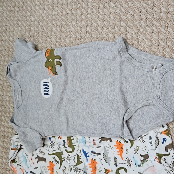 Carter's Outfit Bundle - Picture 6 of 13